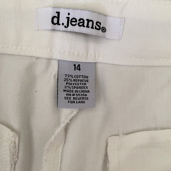d'jeans women size 14 comfy white shorts - Picture 3 of 3